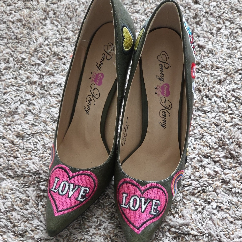 Olive Pointed Pumps with Pink Heart 'LOVE' Embroidery